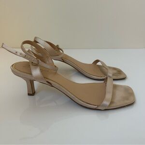 Badgley Mischka Heels Charisma II Kitten Heel Evening Sandals Champagne 9